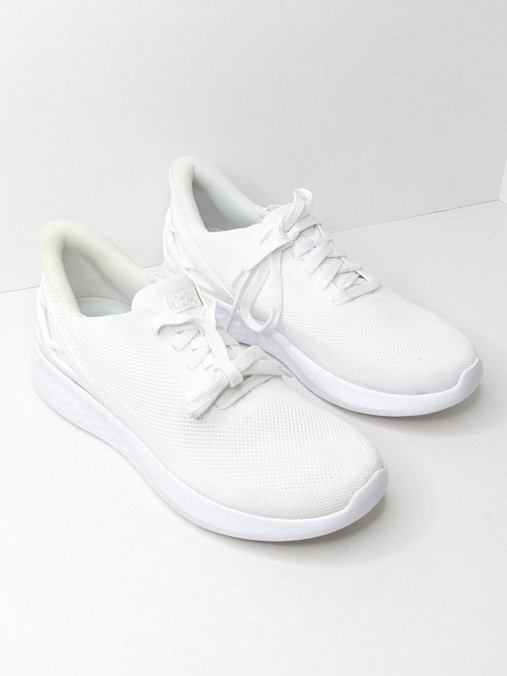 Kizik Athens Hands Free Athletic Sneakers White Womens 10